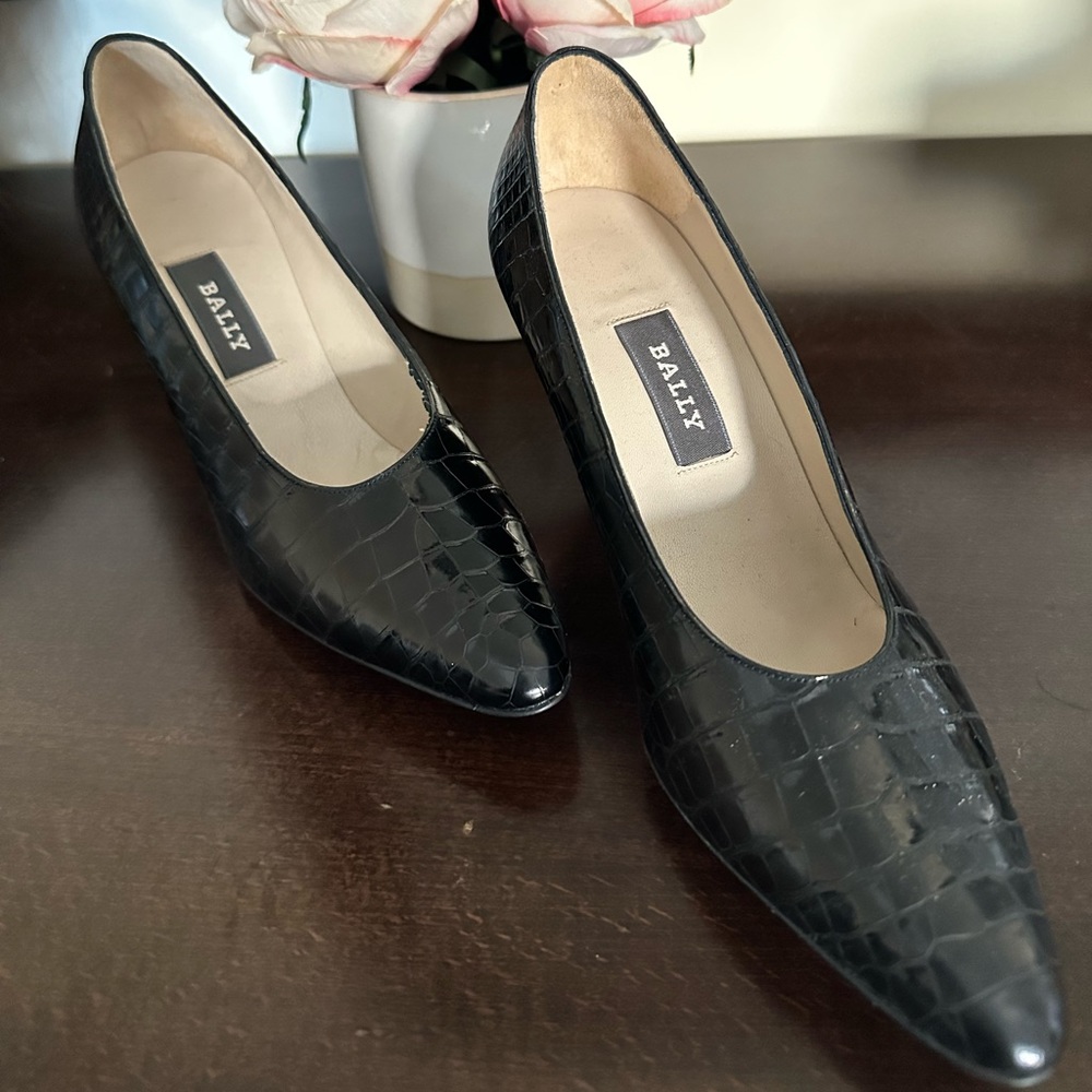 Bally original crocodile shoes unworn size 6 1/2